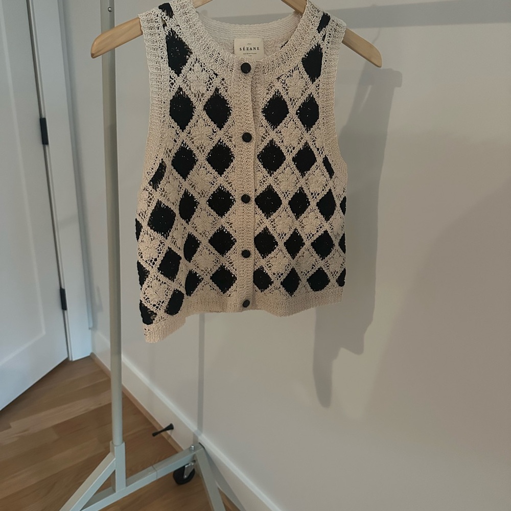 Brandy Melville Cream and Black Argyle Sweater Vest